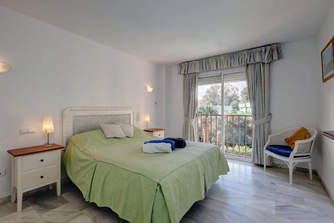 Luxury 2 Bed Apt Freeview Tv Wi Marbella Spain