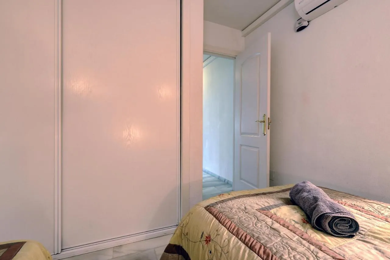 Luxury 2 Bed Apt Freeview Tv Wi Marbella 0*,