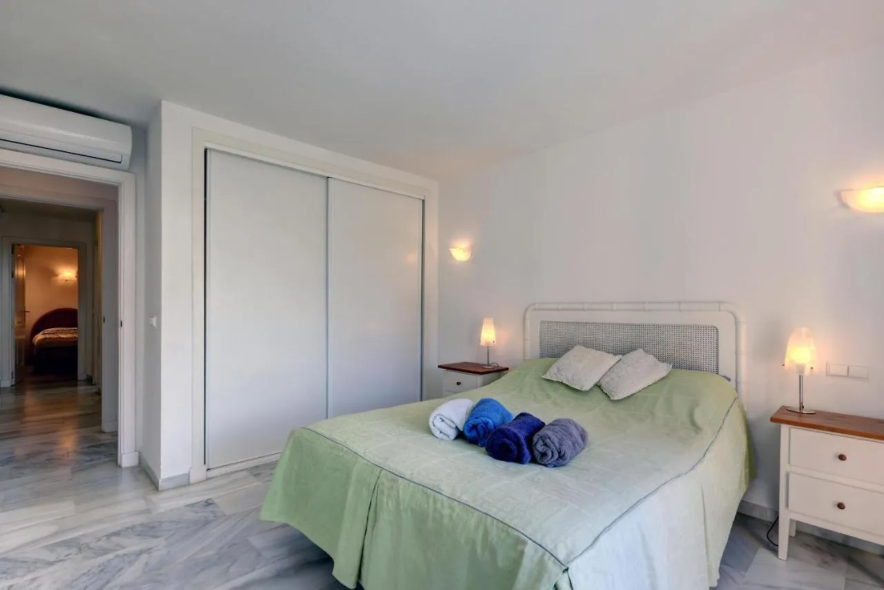 Luxury 2 Bed Apt Freeview Tv Wi Marbella